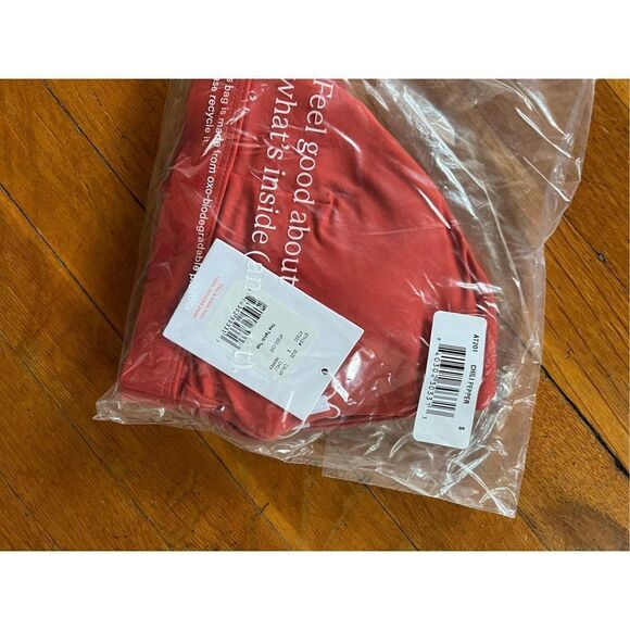 Andie Tahiti Swim Top in Chili Pepper Red Size Small NWT Eco - Picture 6 of 6